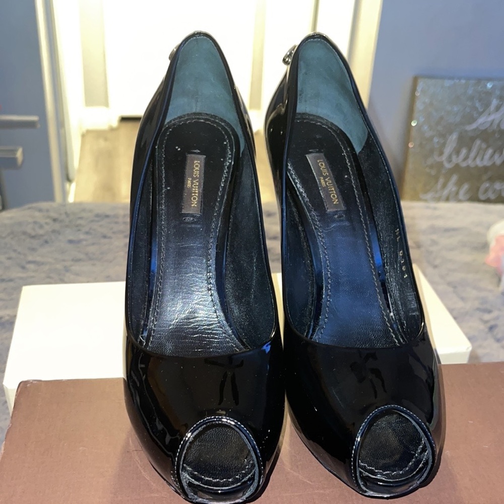 Louis Vuitton Peep Toe Heels Gently used